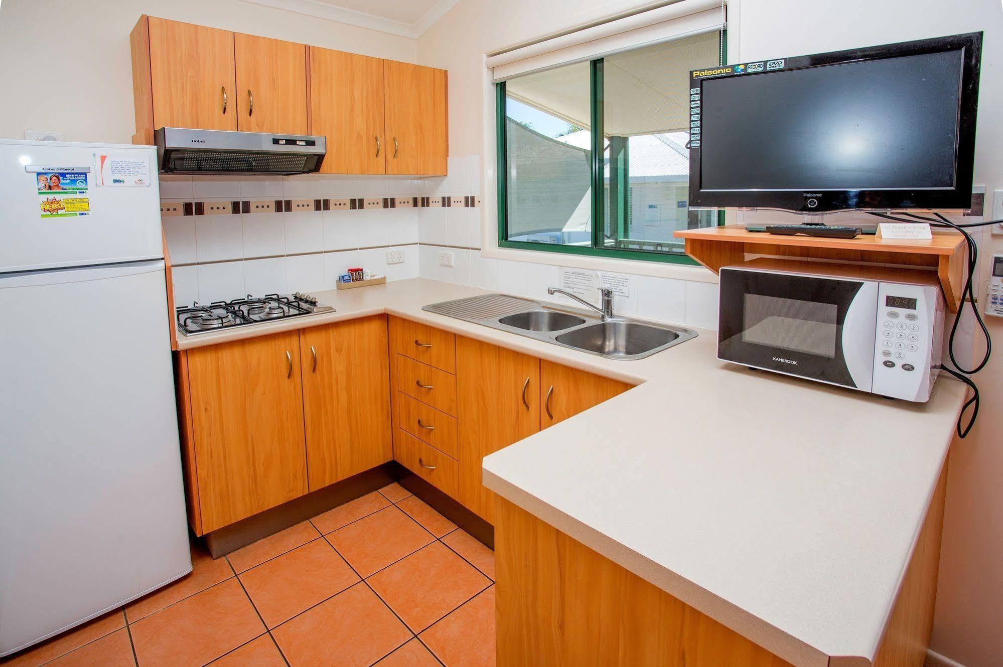 Nrma Bowen Beachfront Holiday Park Exterior photo